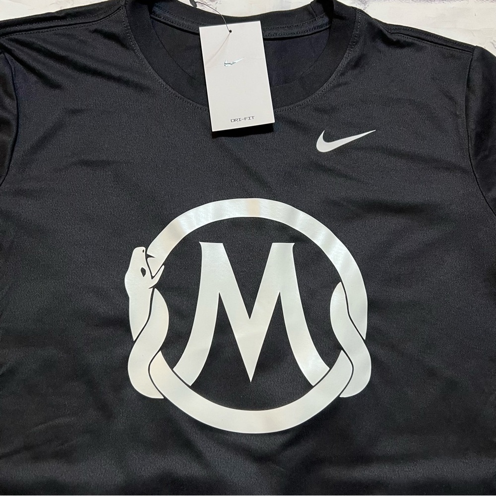 Nike Mamba Sports Academy All Sizes Kobe Bryant Women’s Black T Shirt Dri Fit - Picture 2 of 4